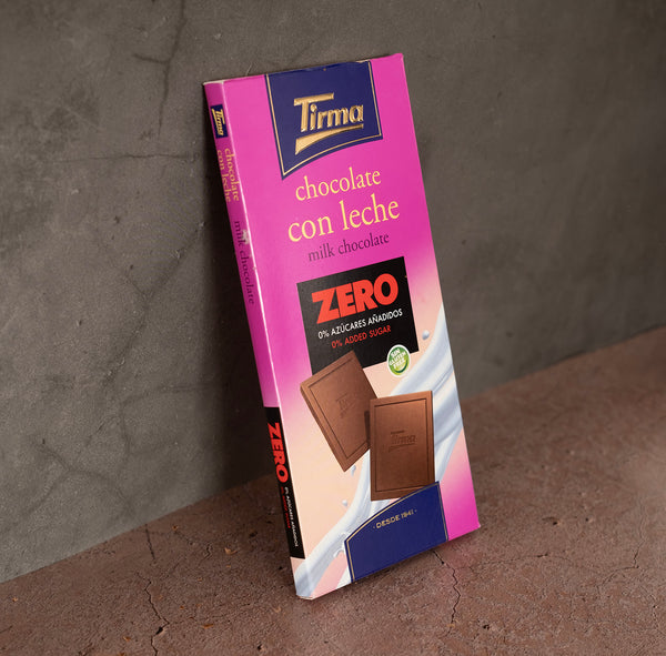 Tirma Zero Milk Chocolate Bar with No Added Sugars, 125g. Gluten Free chocolate standing on the floor. Spanish chocolate made in Spain.